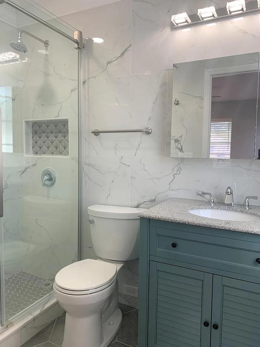HARBOR OAKS - Residential Lease