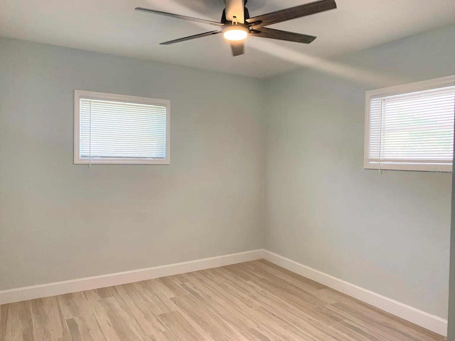 HARBOR OAKS - Residential Lease