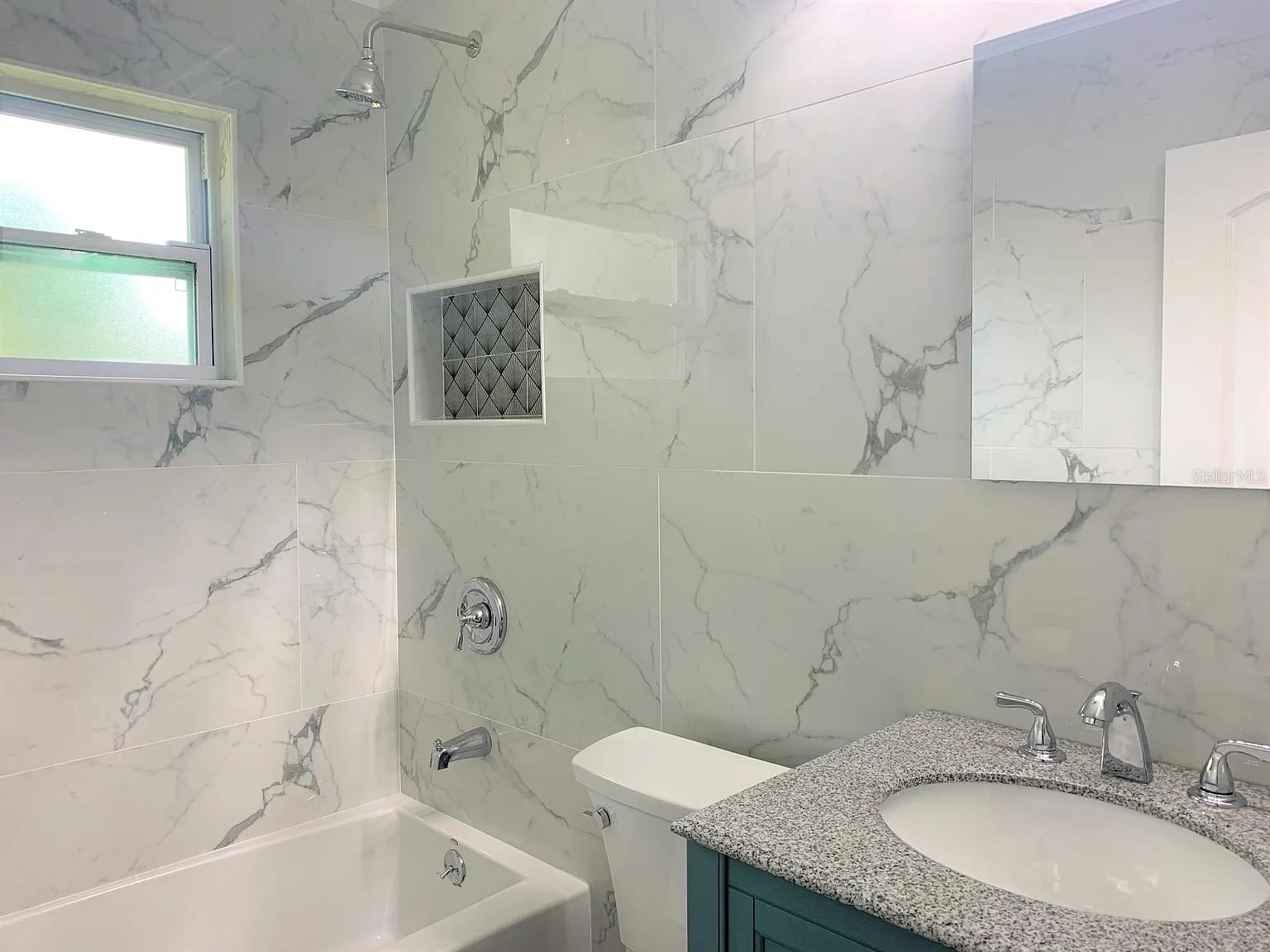 HARBOR OAKS - Residential Lease