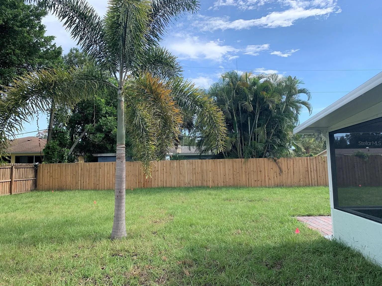 HARBOR OAKS - Residential Lease