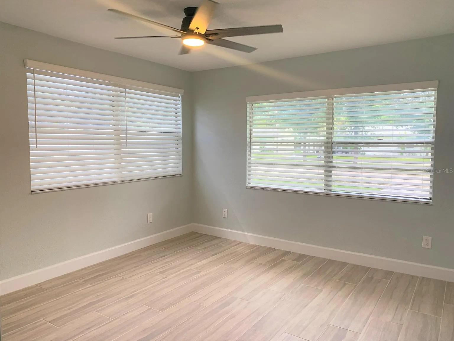 HARBOR OAKS - Residential Lease