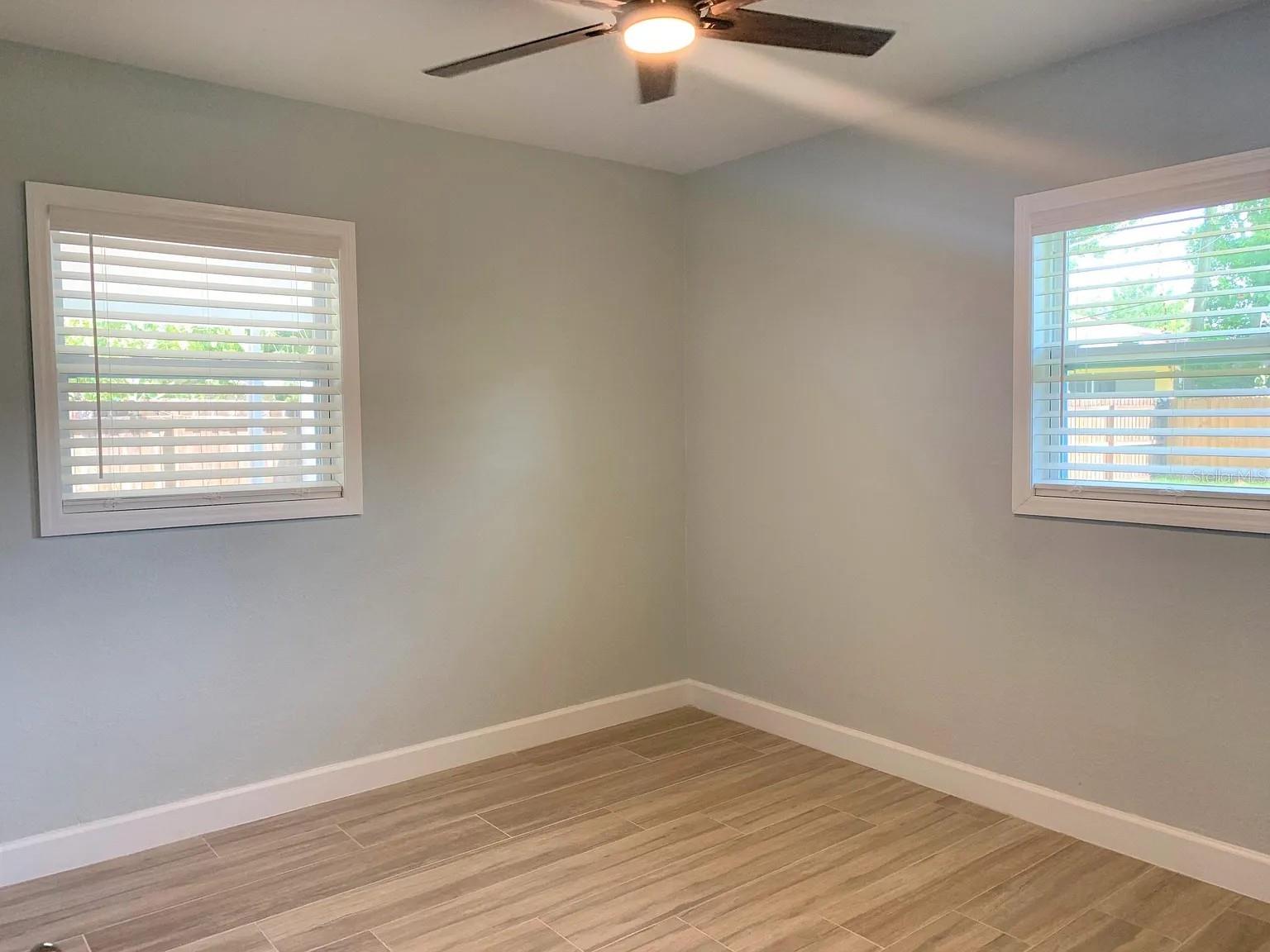 HARBOR OAKS - Residential Lease