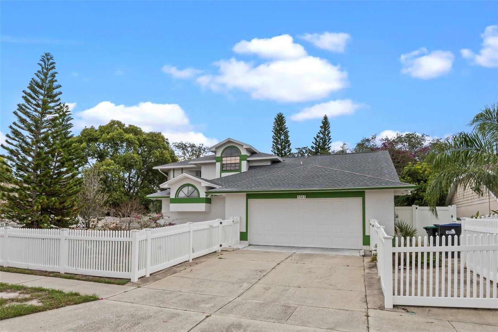 4527 SANDHURST DRIVE