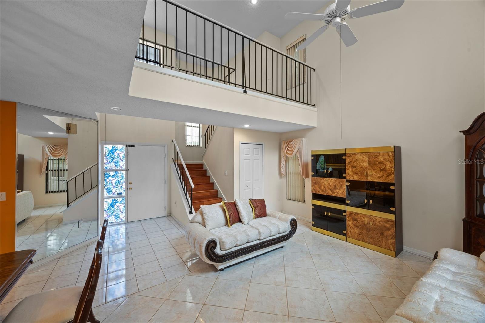 4527 SANDHURST DRIVE