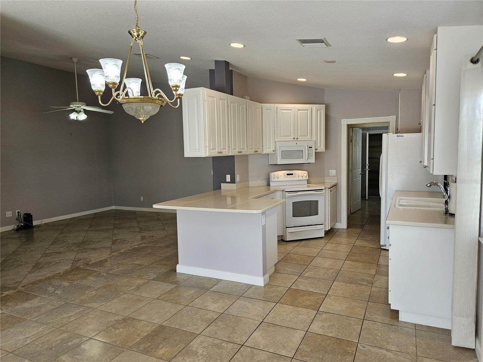 ISLES OF SARASOTA - Residential Lease