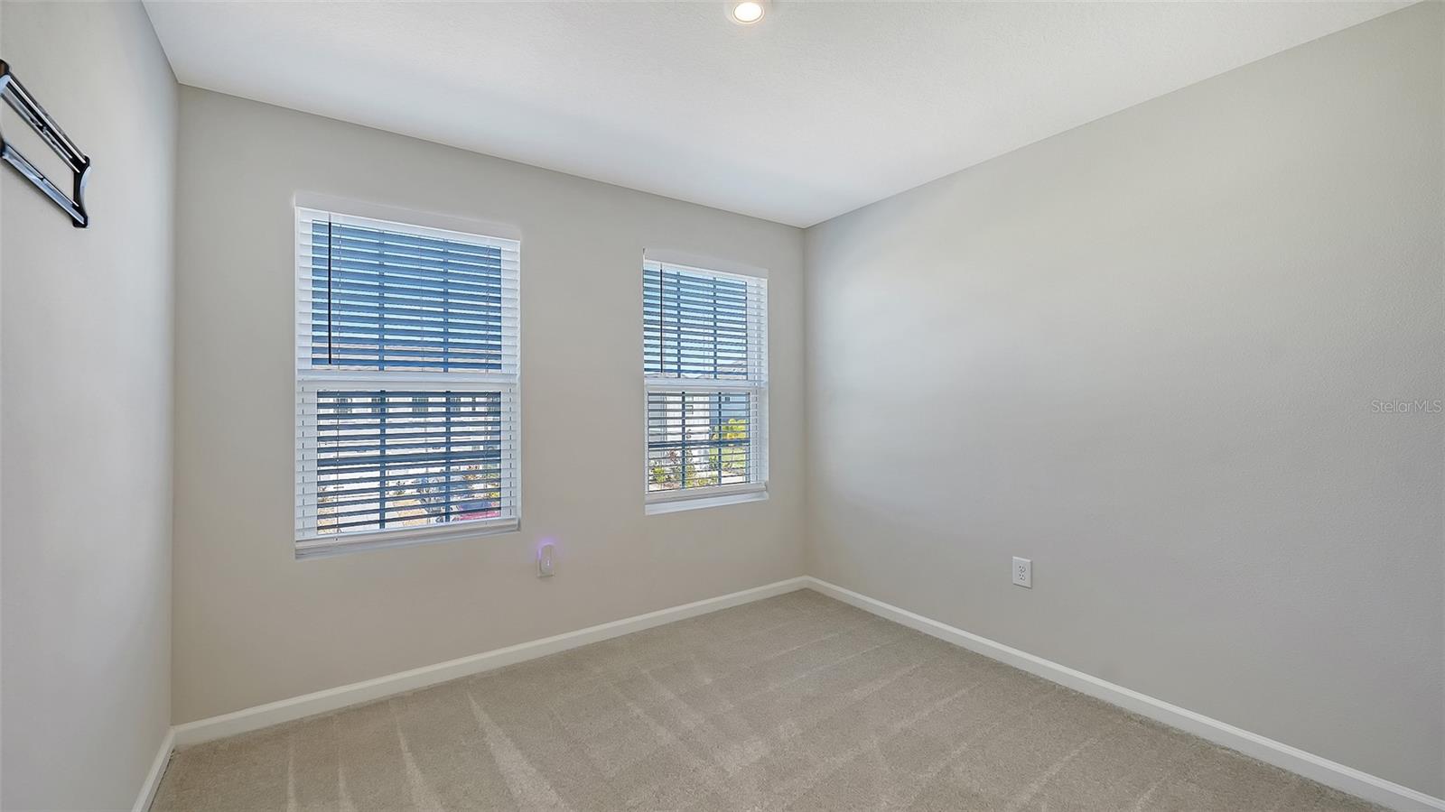 AVALON WOODS - Residential