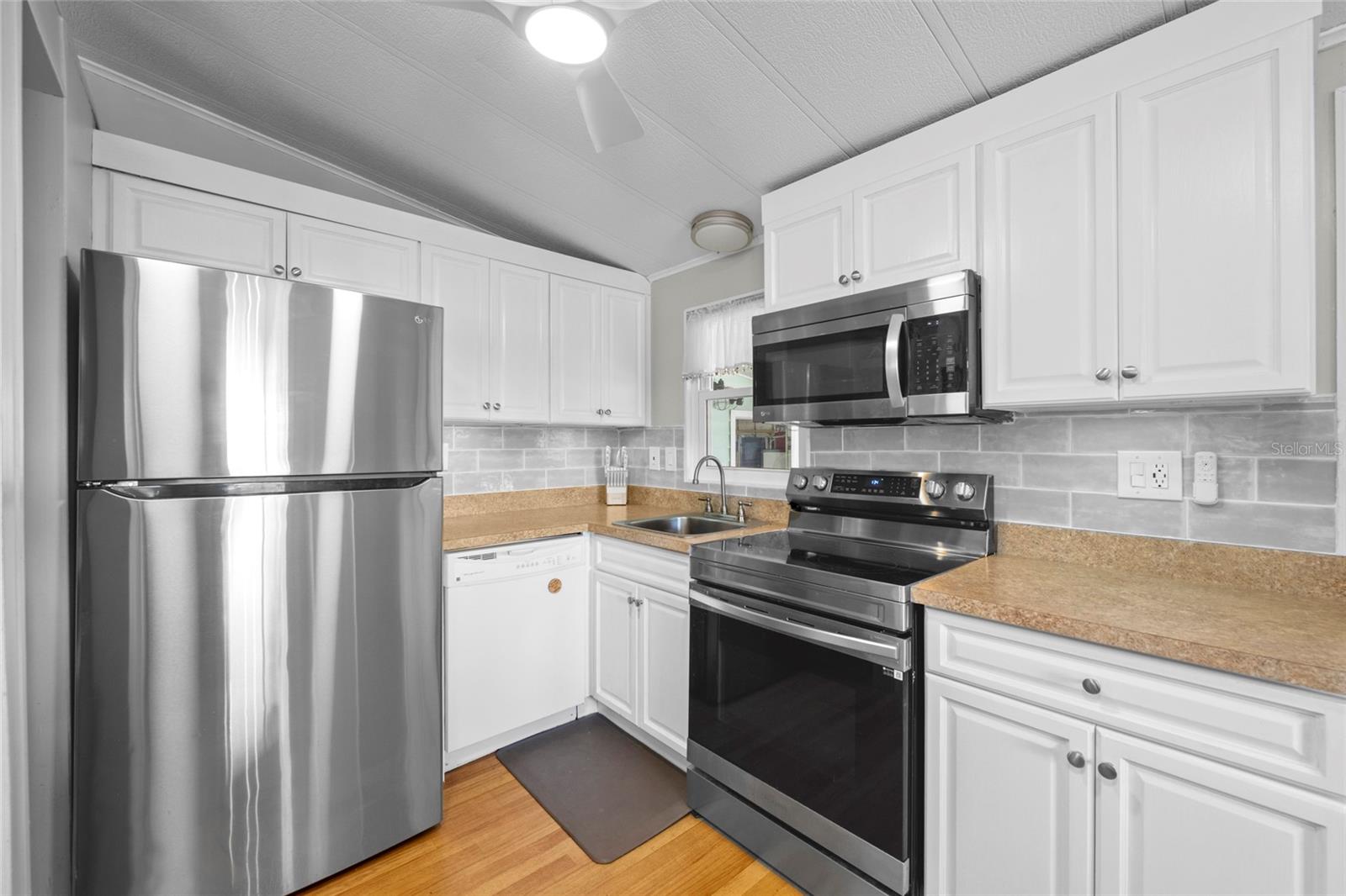 WESTWINDS MOBILE HOME CO-OP OR754/129 - Residential