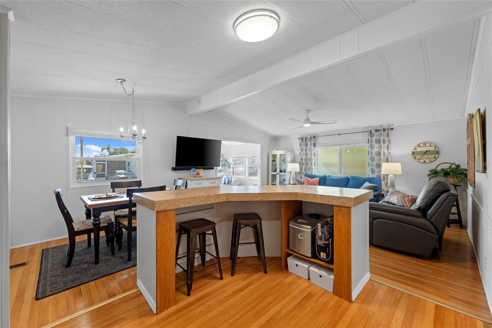 WESTWINDS MOBILE HOME CO-OP OR754/129 - Residential