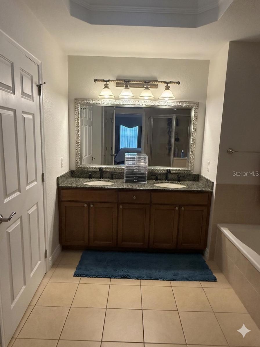 VILLAS AT REUNION SQUARE CONDO PH 5 - Residential