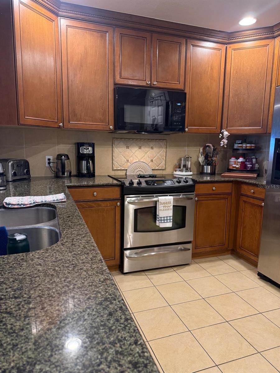 VILLAS AT REUNION SQUARE CONDO PH 5 - Residential