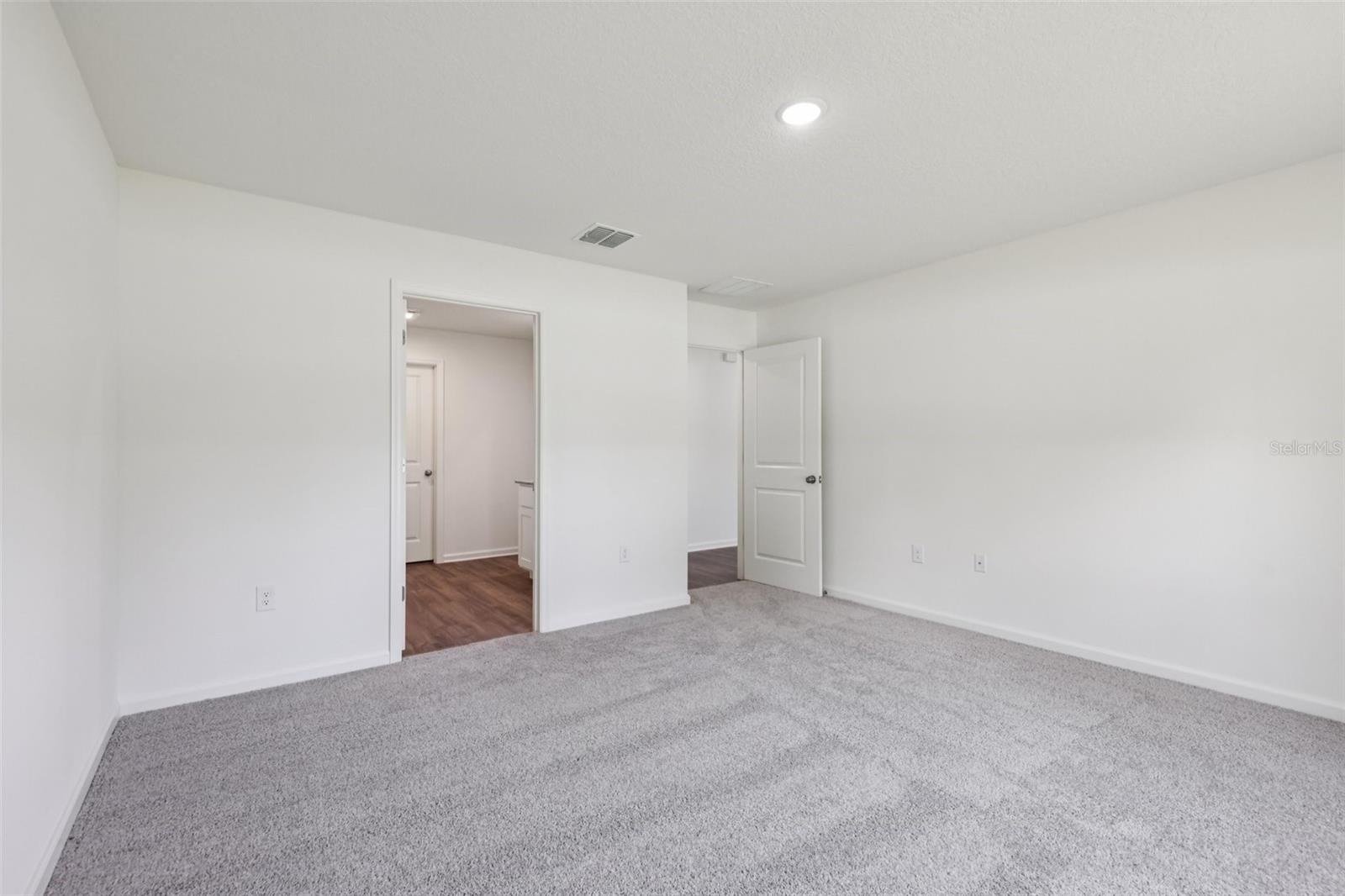 HOWARD HEIGHTS - Residential