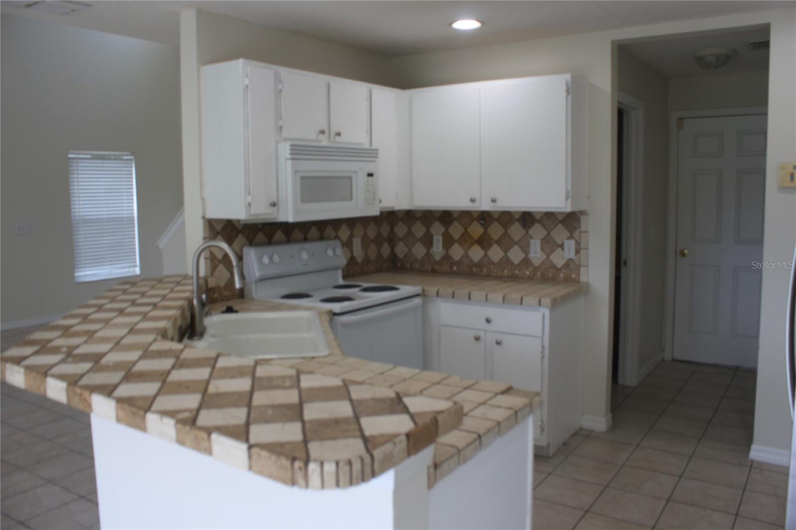 REMINGTON PARCEL J - Residential Lease