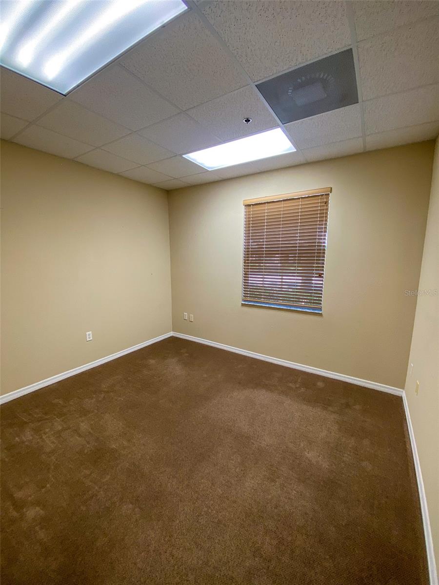 RIVERWALK PROFESSIONAL PARK - Commercial Lease