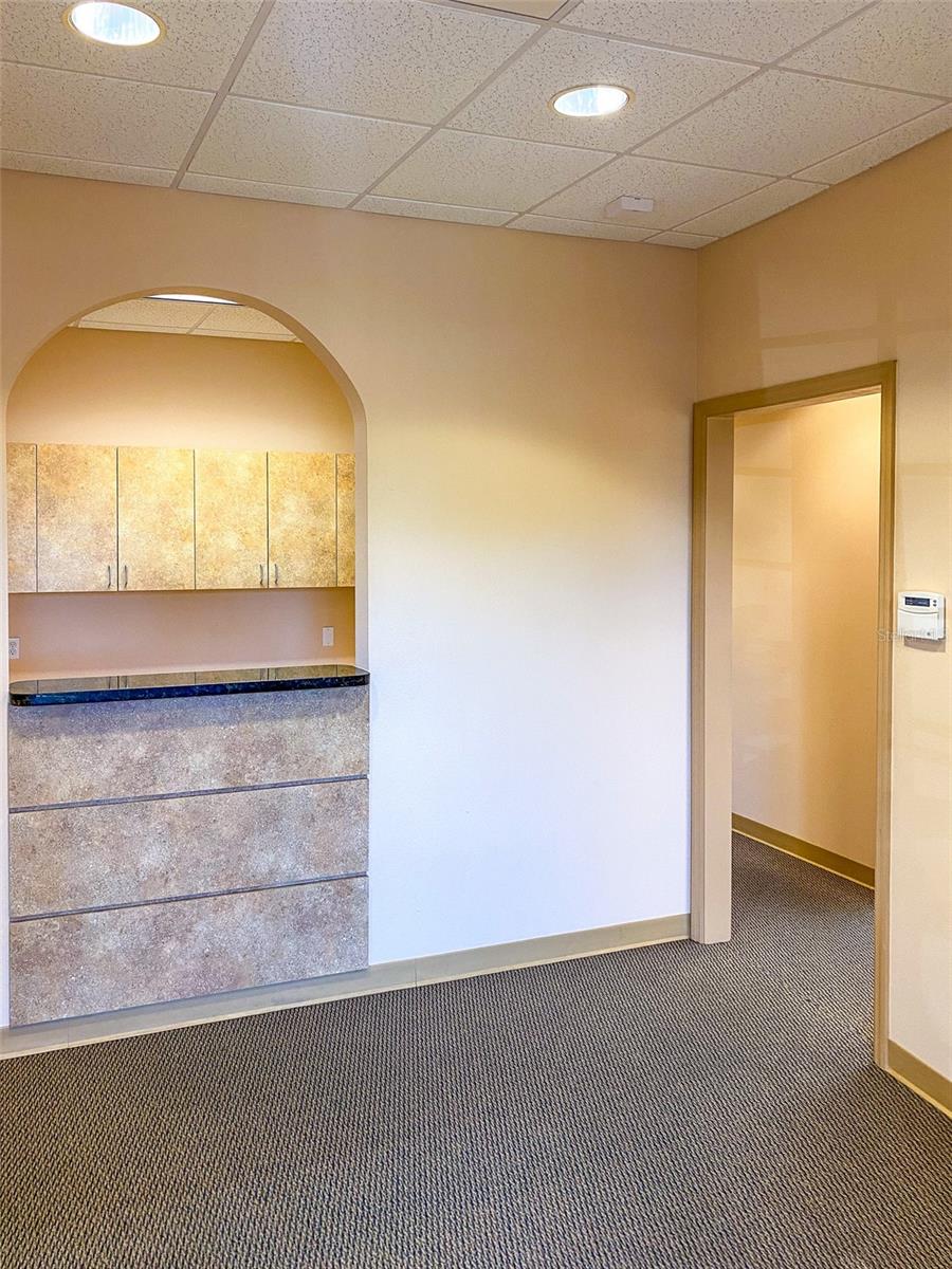 RIVERWALK PROFESSIONAL PARK - Commercial Lease