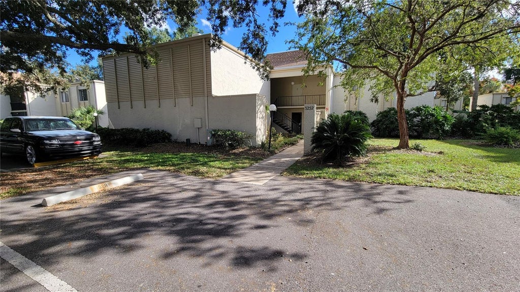 Photo of 3252 S Semoran Boulevard #22, Orlando, FL 32822 (MLS # O6452475)