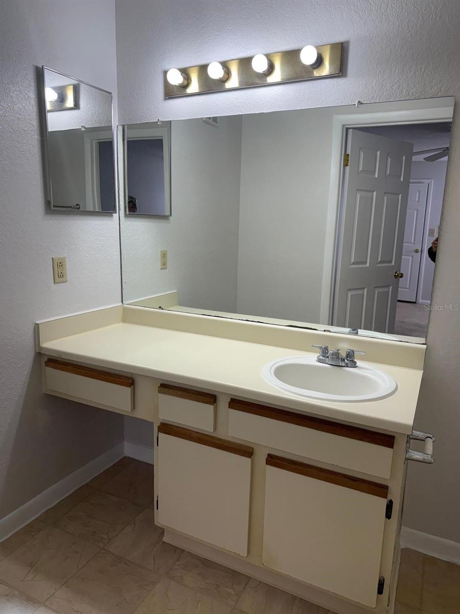 REGENCY GARDENS - Residential