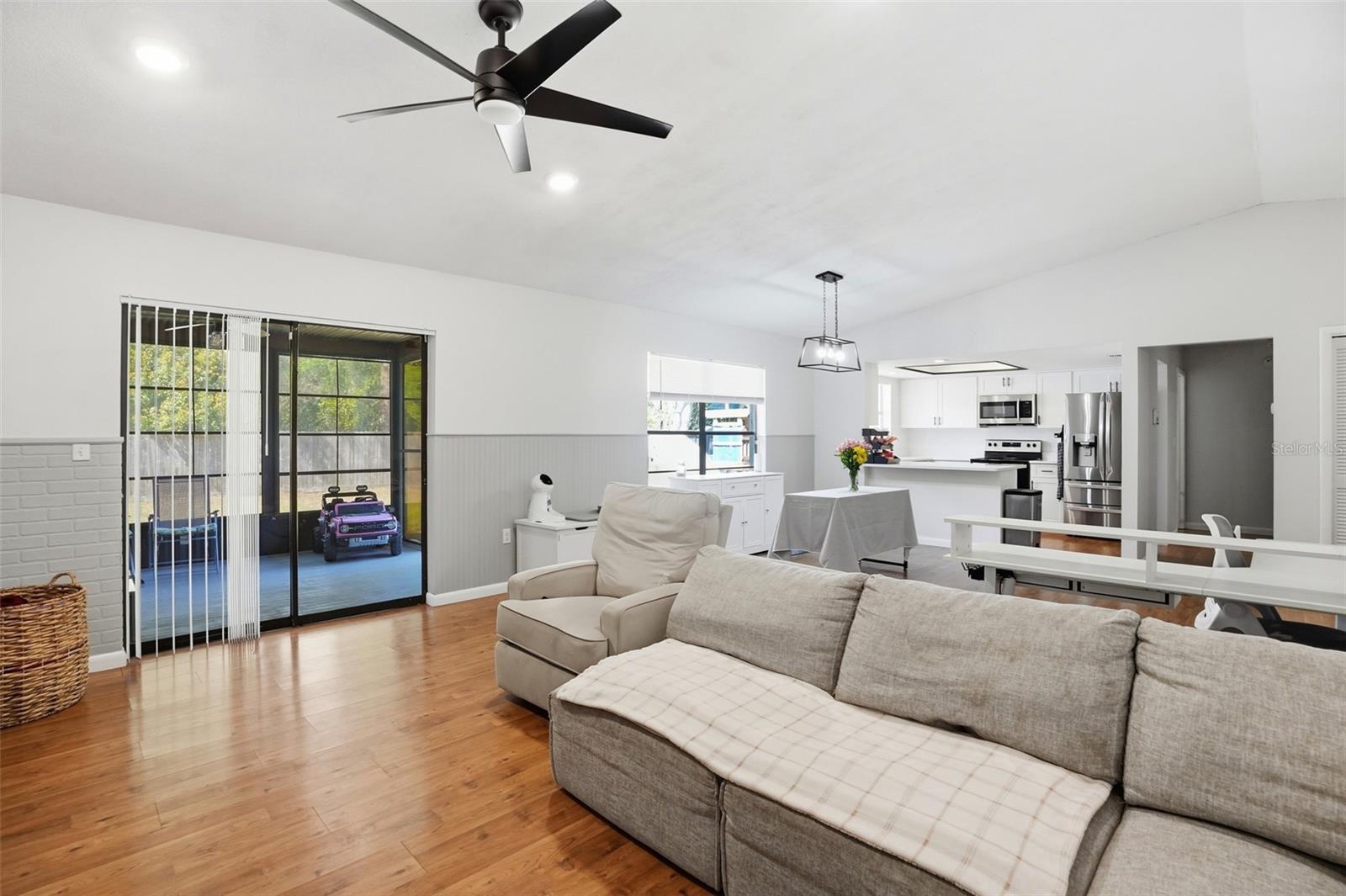 SPRING HILL - Residential