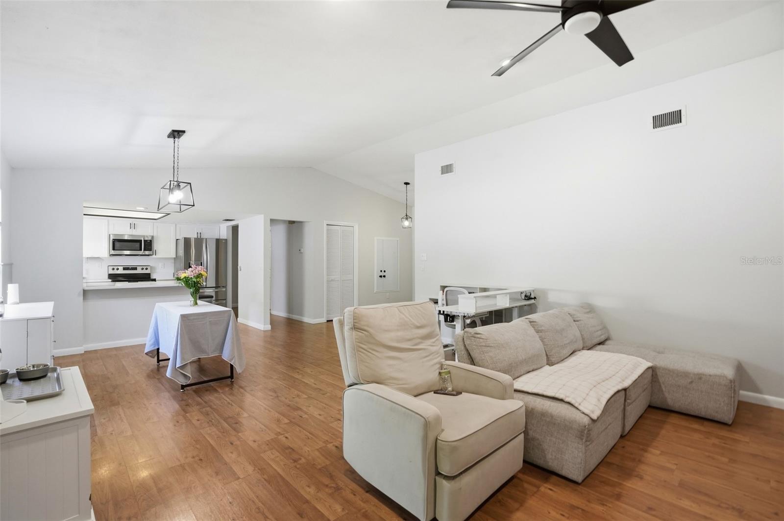 SPRING HILL - Residential