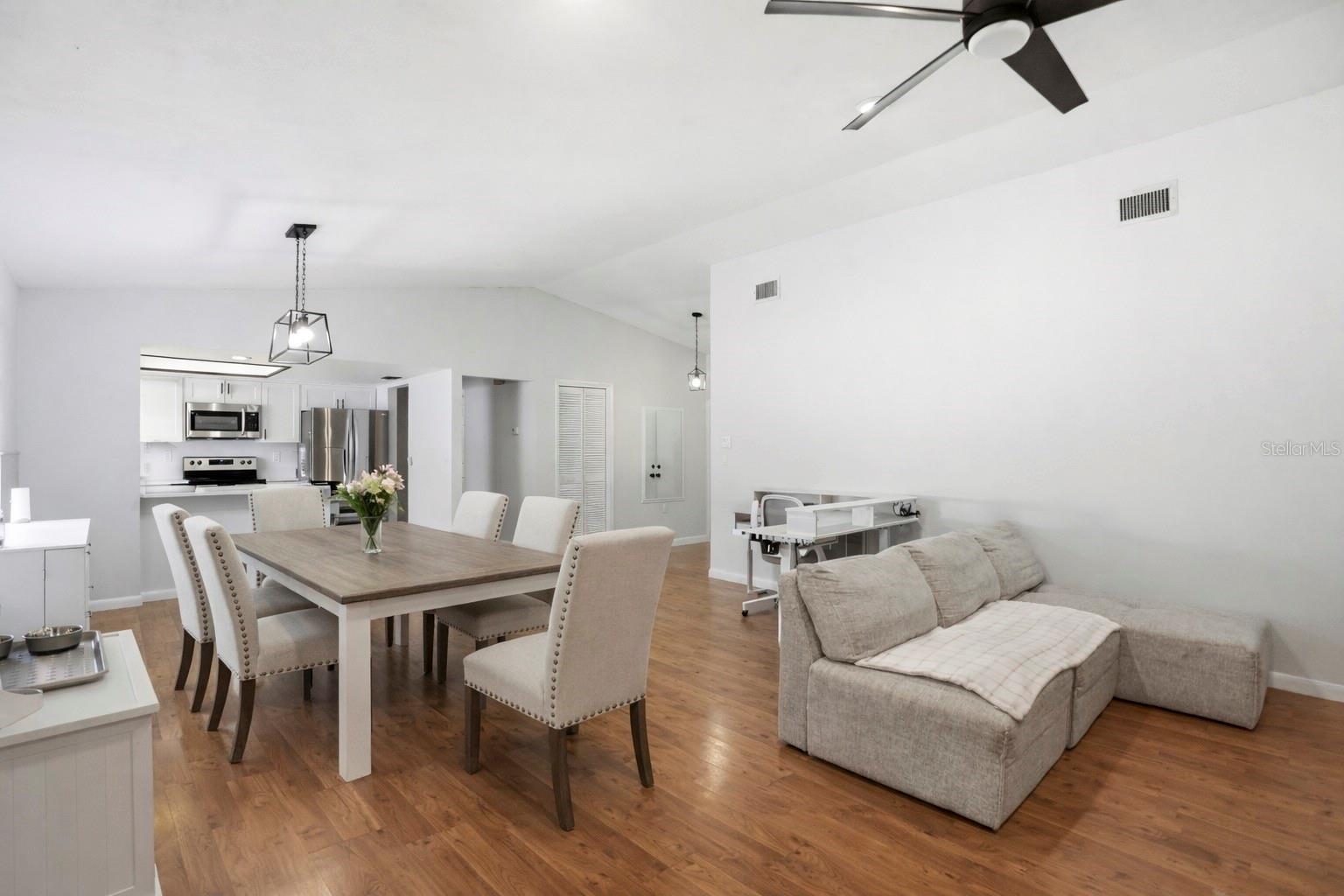 SPRING HILL - Residential