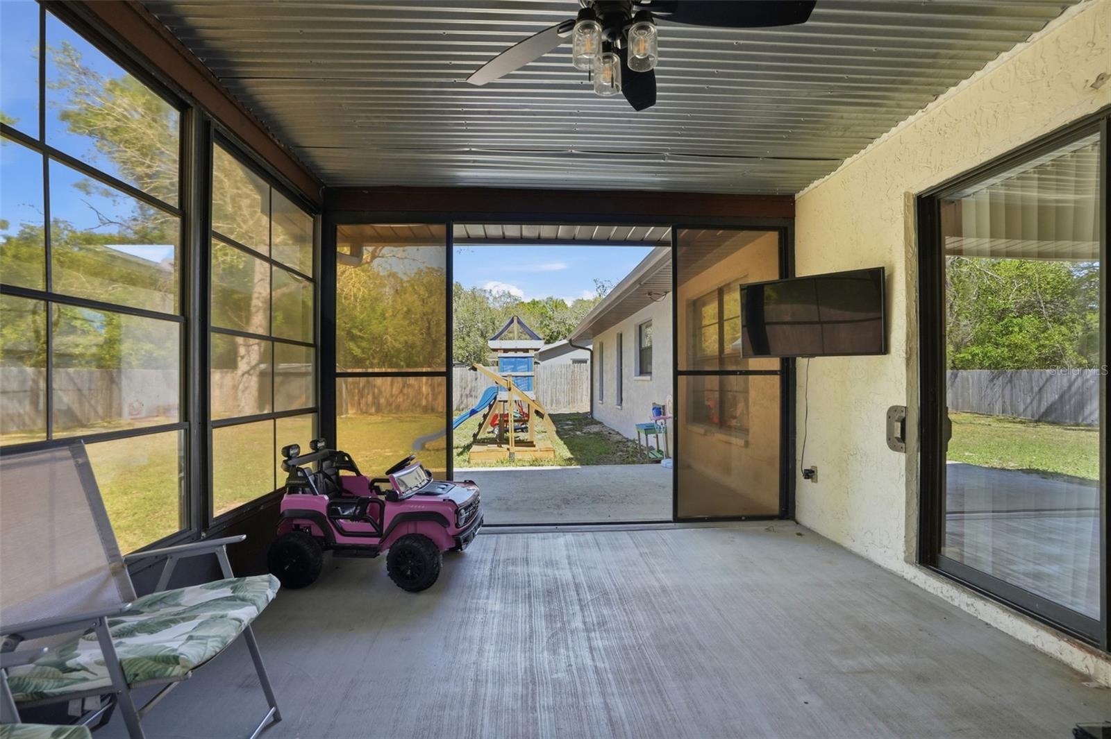 SPRING HILL - Residential