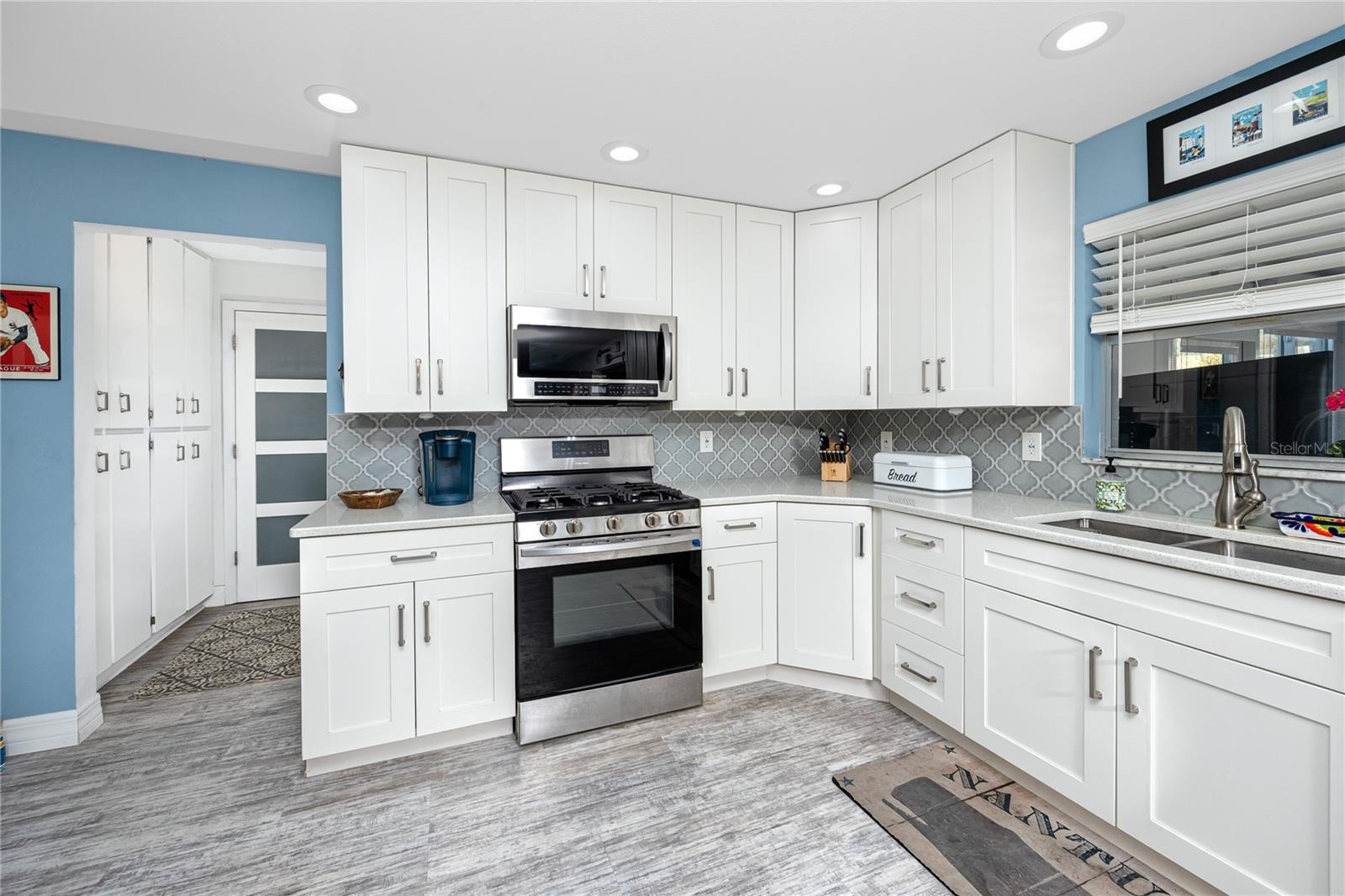 CANTERBURY CHASE - Residential