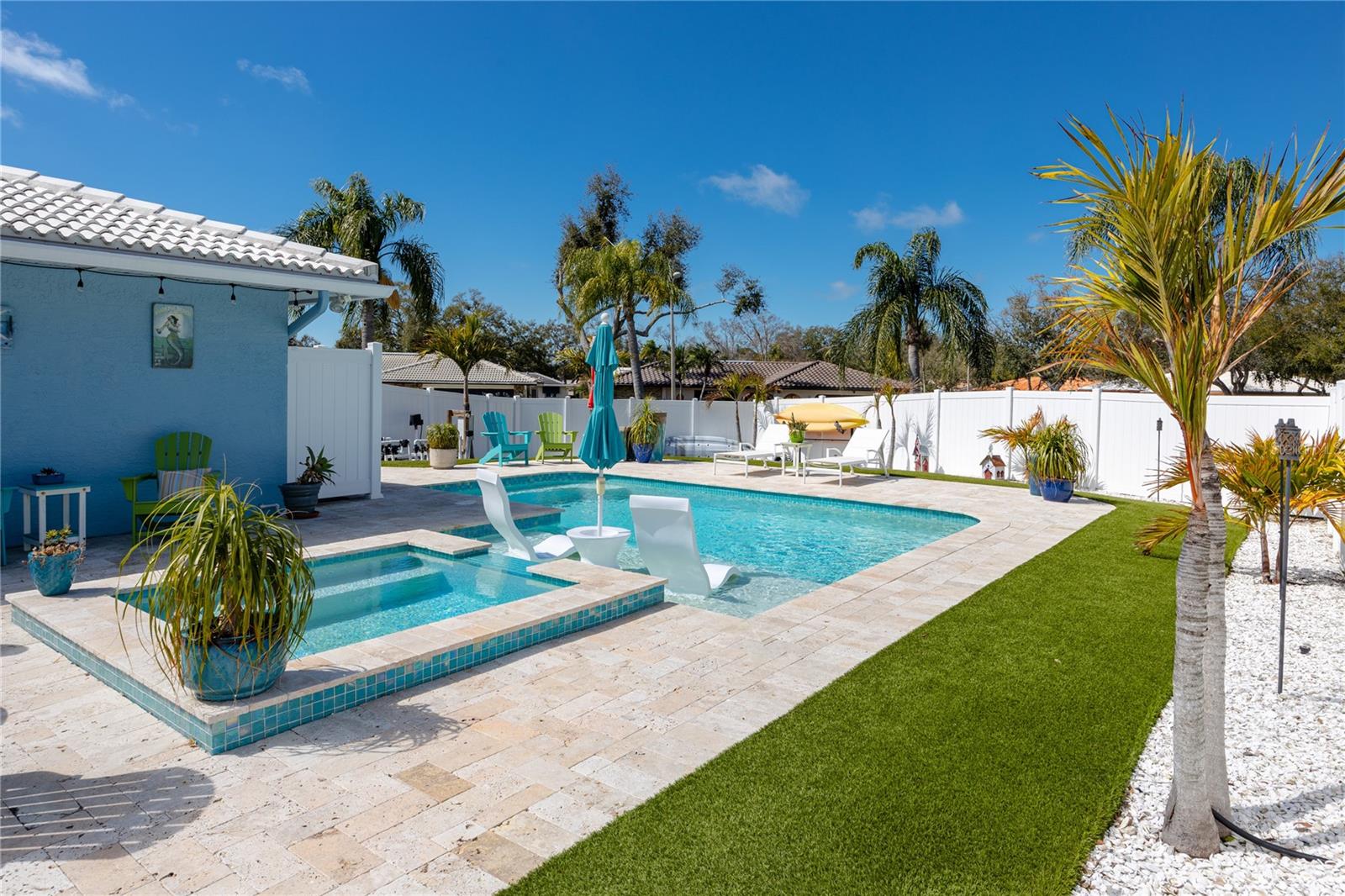 CANTERBURY CHASE - Residential