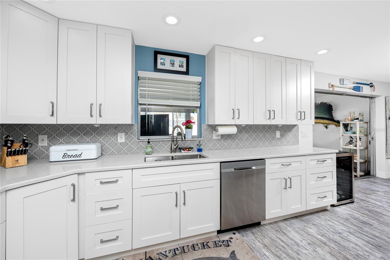 CANTERBURY CHASE - Residential