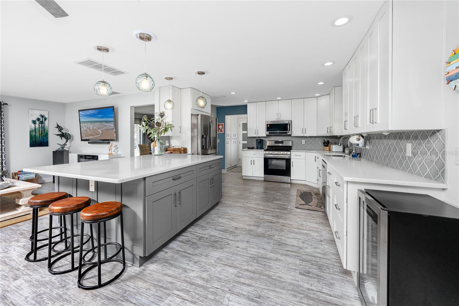 CANTERBURY CHASE - Residential