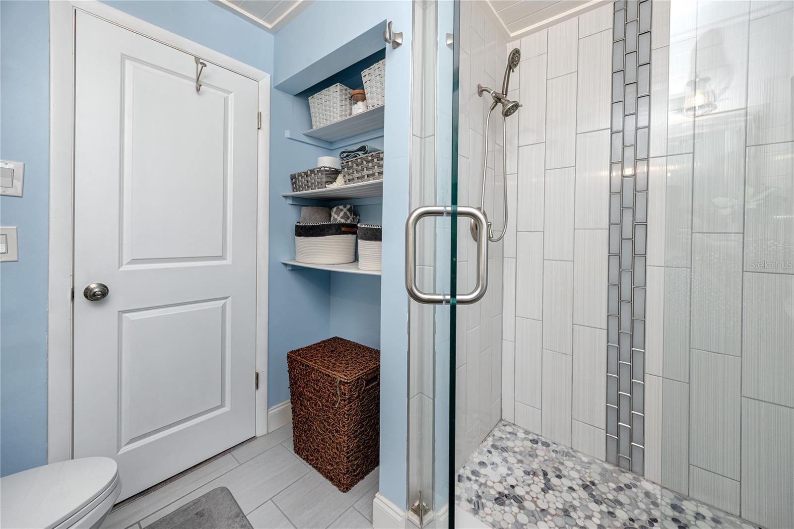 CANTERBURY CHASE - Residential