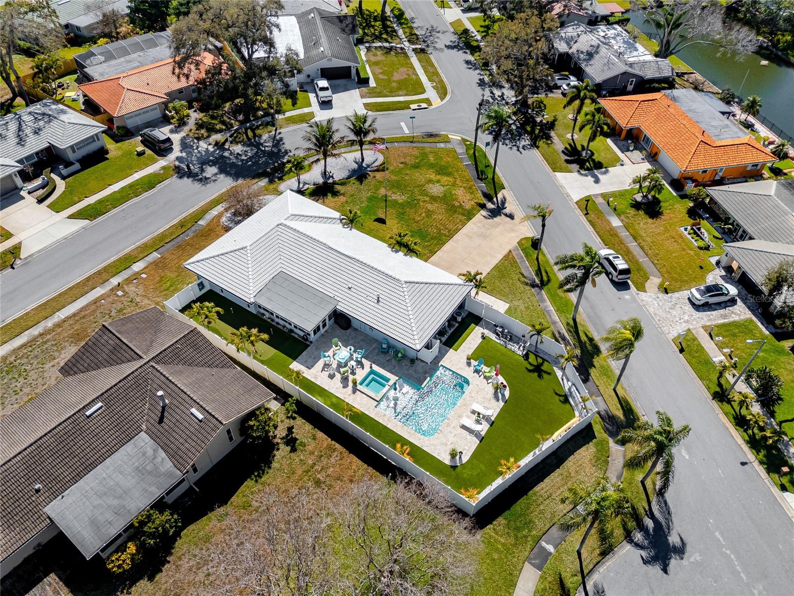 CANTERBURY CHASE - Residential