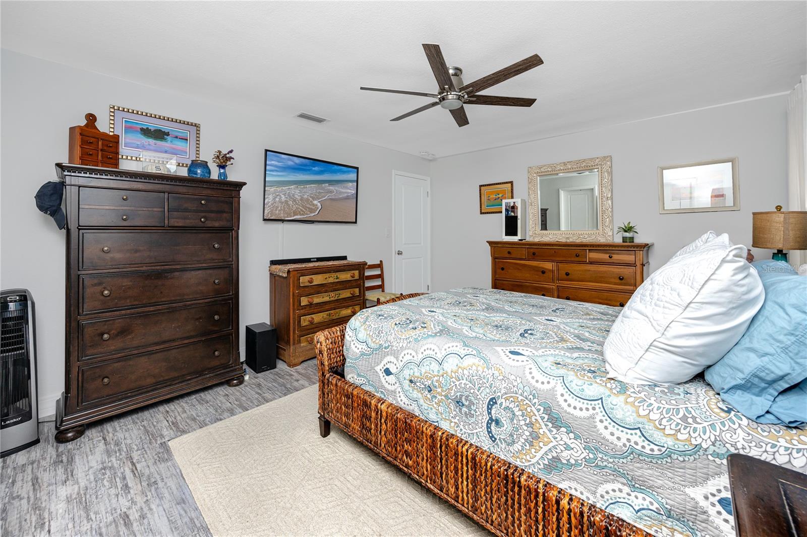 CANTERBURY CHASE - Residential