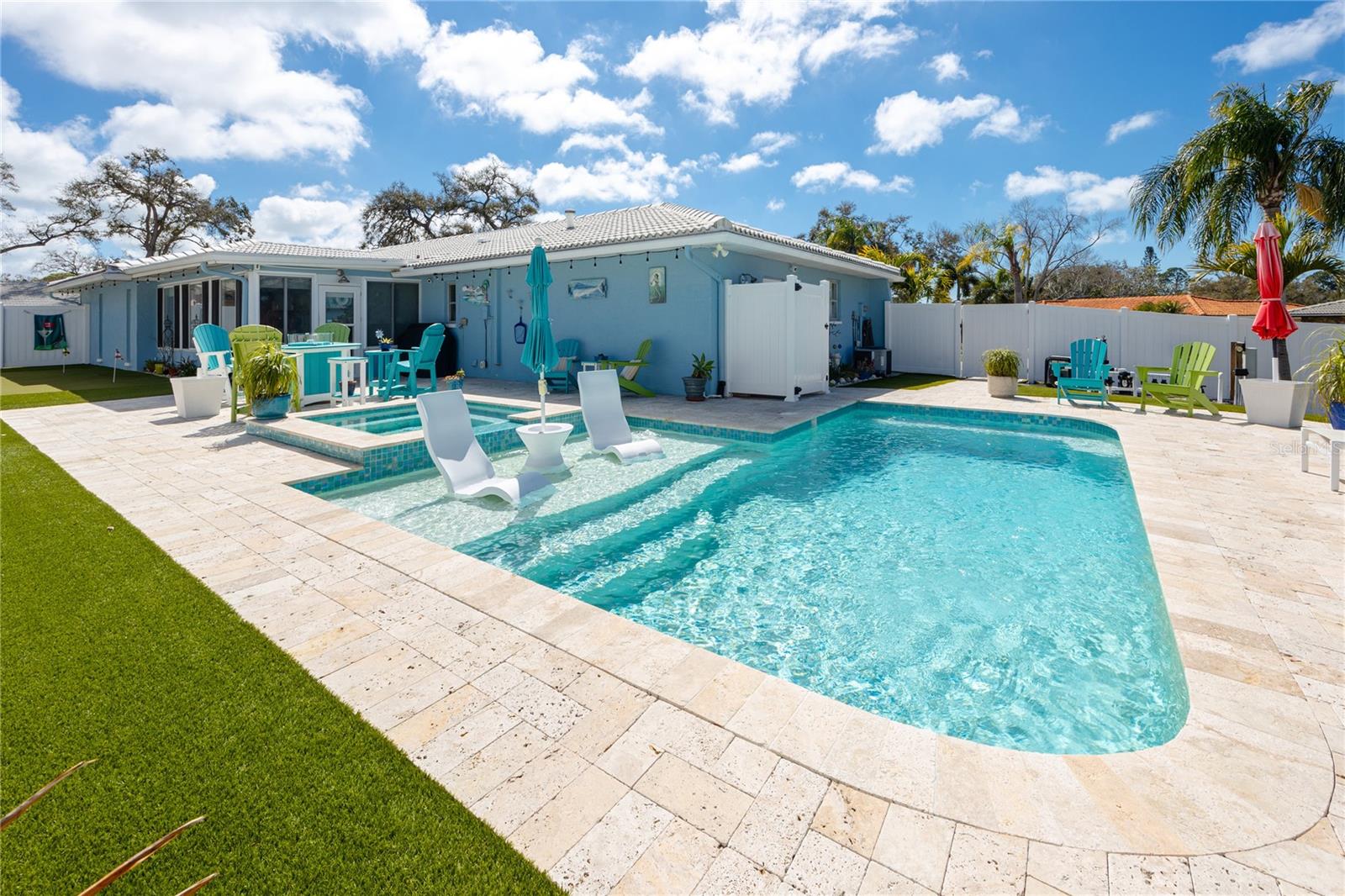 CANTERBURY CHASE - Residential