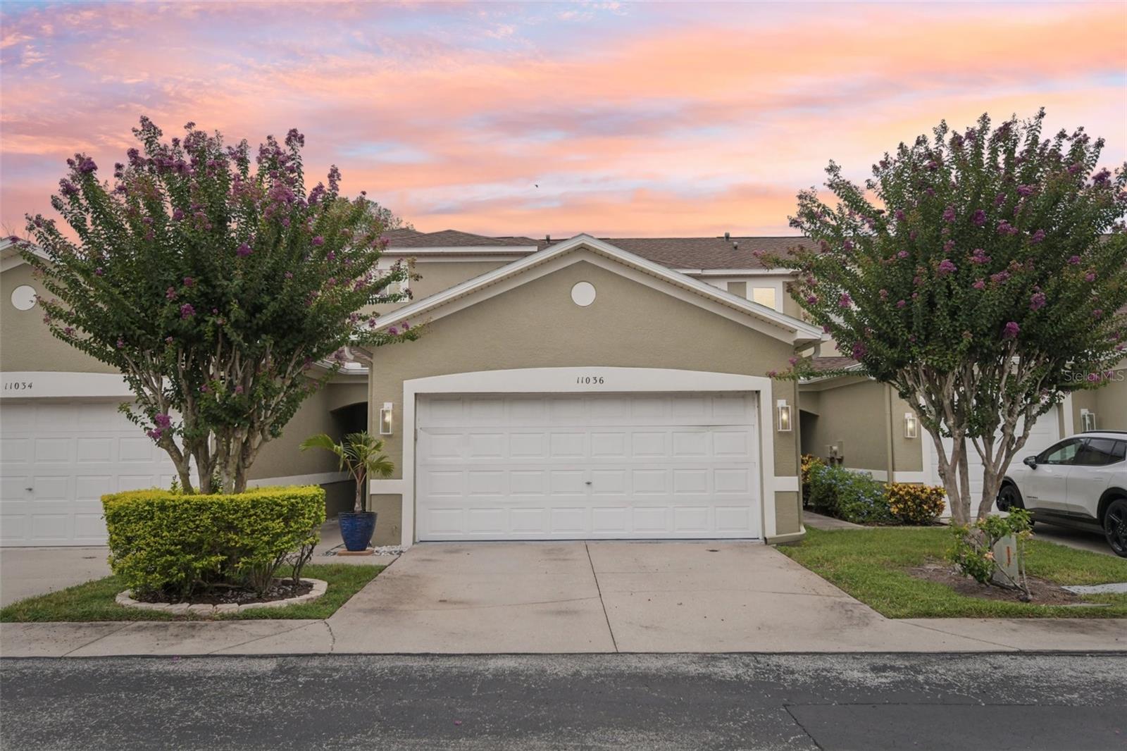 Spacious 3-Bedroom Townhome in Casablanca at Citrus Park! This beautifully designed 3-bedroom, 2.5-bathroom townhome features soaring ceilings and an open layout that brings in plenty of natural light. The kitchen is equipped with stainless steel appliances, ample storage, and a breakfast bar, with space for a casual dining area adjacent to the kitchen. The generous living area is perfect for relaxing or entertaining.
The main level hosts a spacious primary bedroom with a walk-in closet and an ensuite featuring an oversized shower. Also on the main floor are a convenient half bath and a laundry room. Upstairs, two additional bedrooms share a full bathroom, providing privacy and comfort for family or guests.
Enjoy the outdoors from the screened lanai, fenced backyard, and deck/patio—perfect for gatherings or relaxing in the Florida sunshine. The home also includes a two-car garage, and residents enjoy access to the community pool.
A perfectly designed home that blends comfort, style, and functionality—move in and start living your best life today!