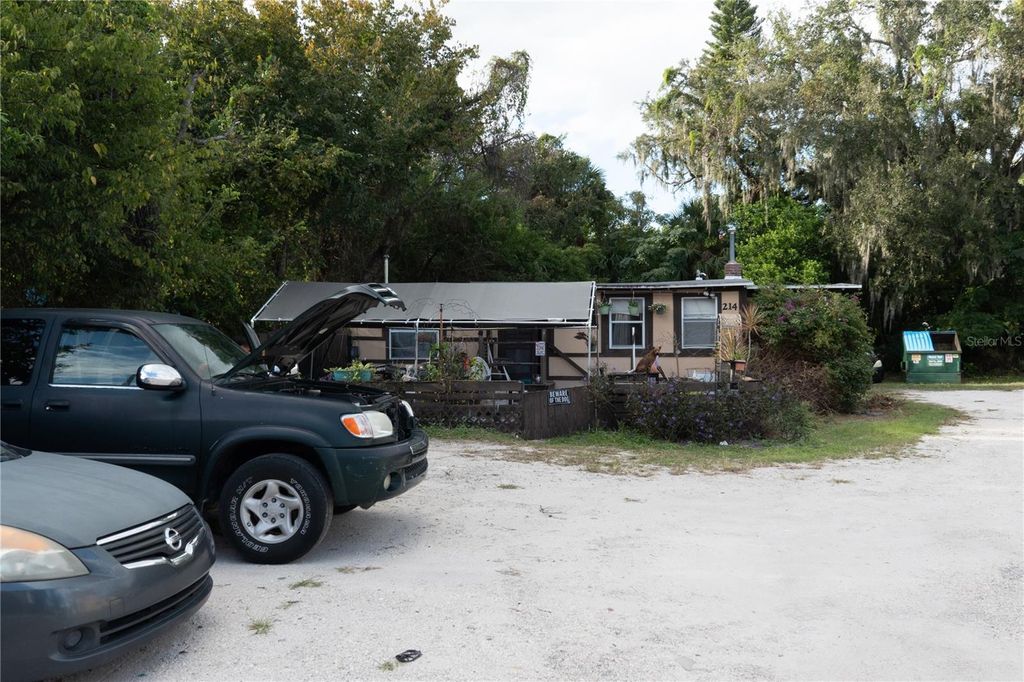 Photo of 212 Madison Avenue, Daytona Beach, FL 32114 (MLS # O6357491)