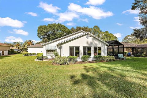 A home in LADY LAKE