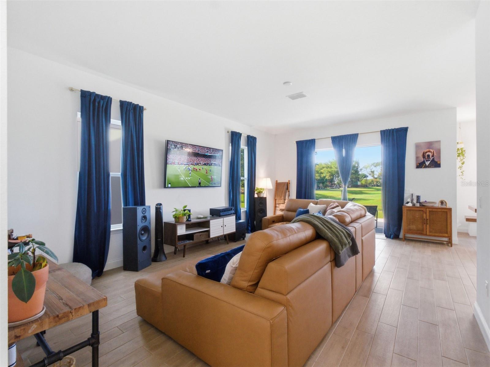 BLUE DIAMOND - Residential