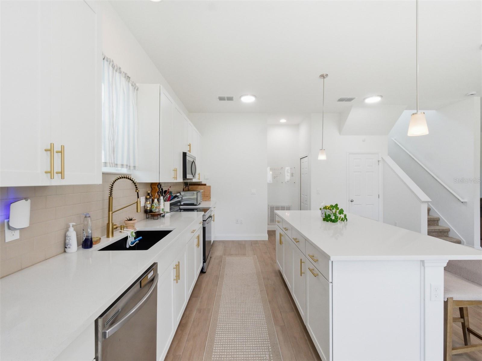 BLUE DIAMOND - Residential