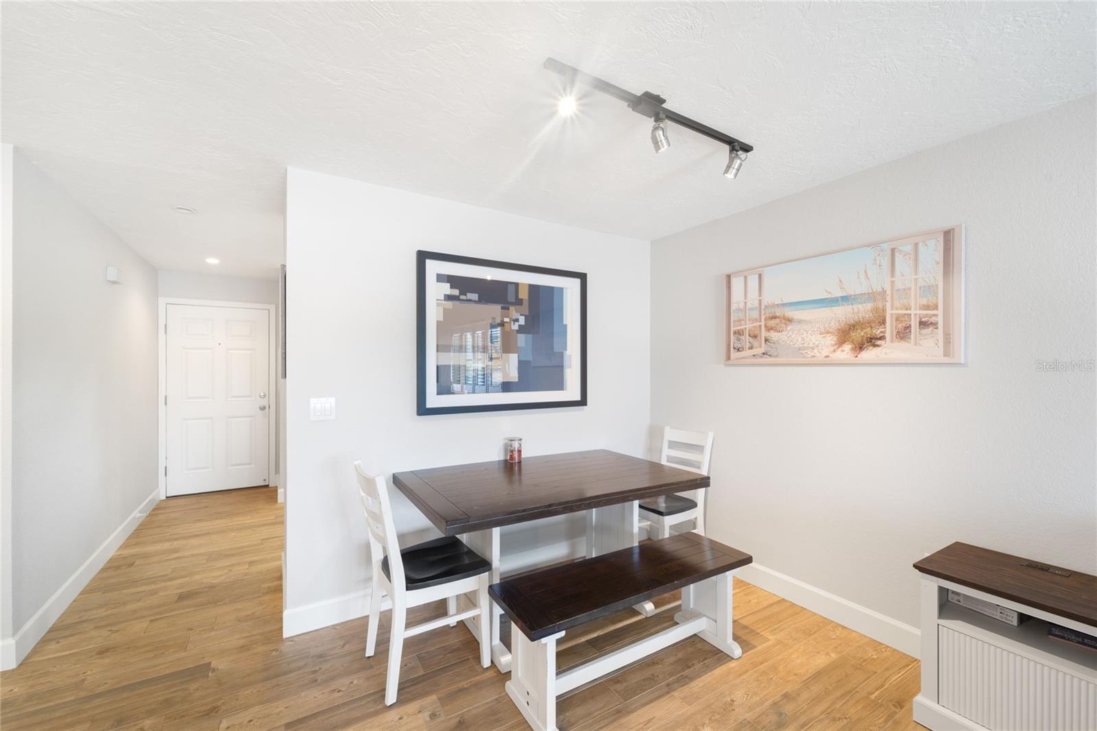 GULF GATE GARDENS - Residential