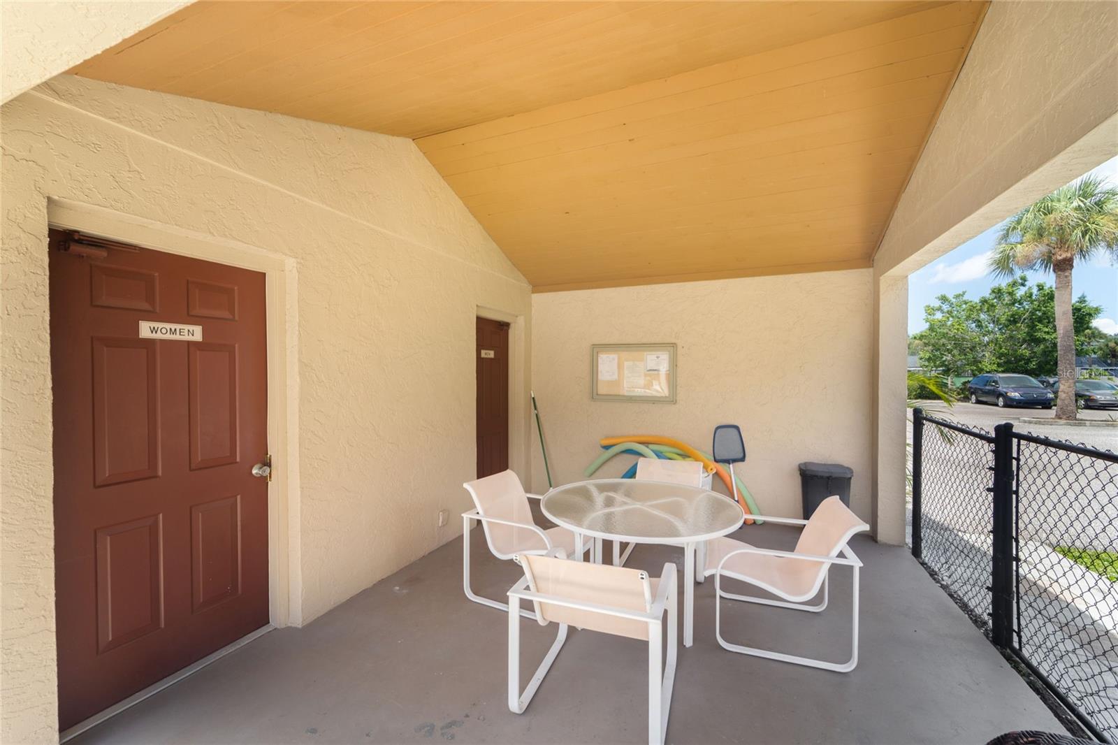 GULF GATE GARDENS - Residential