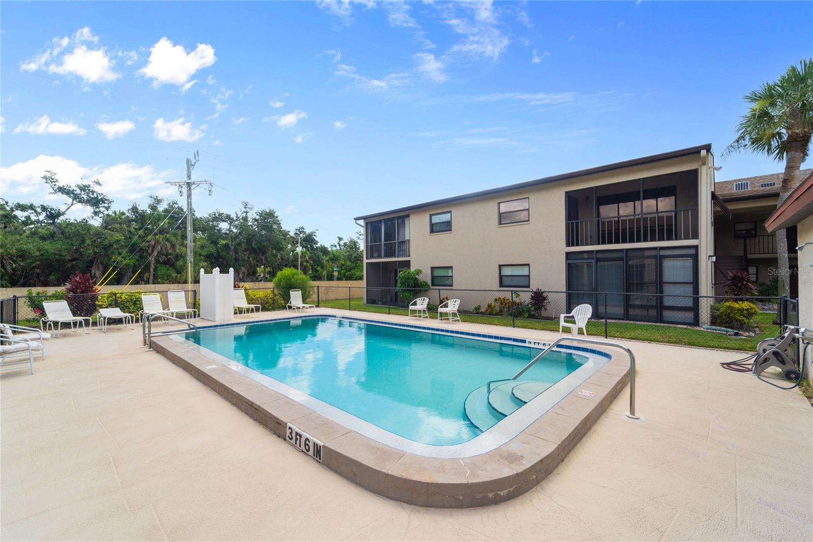 GULF GATE GARDENS - Residential