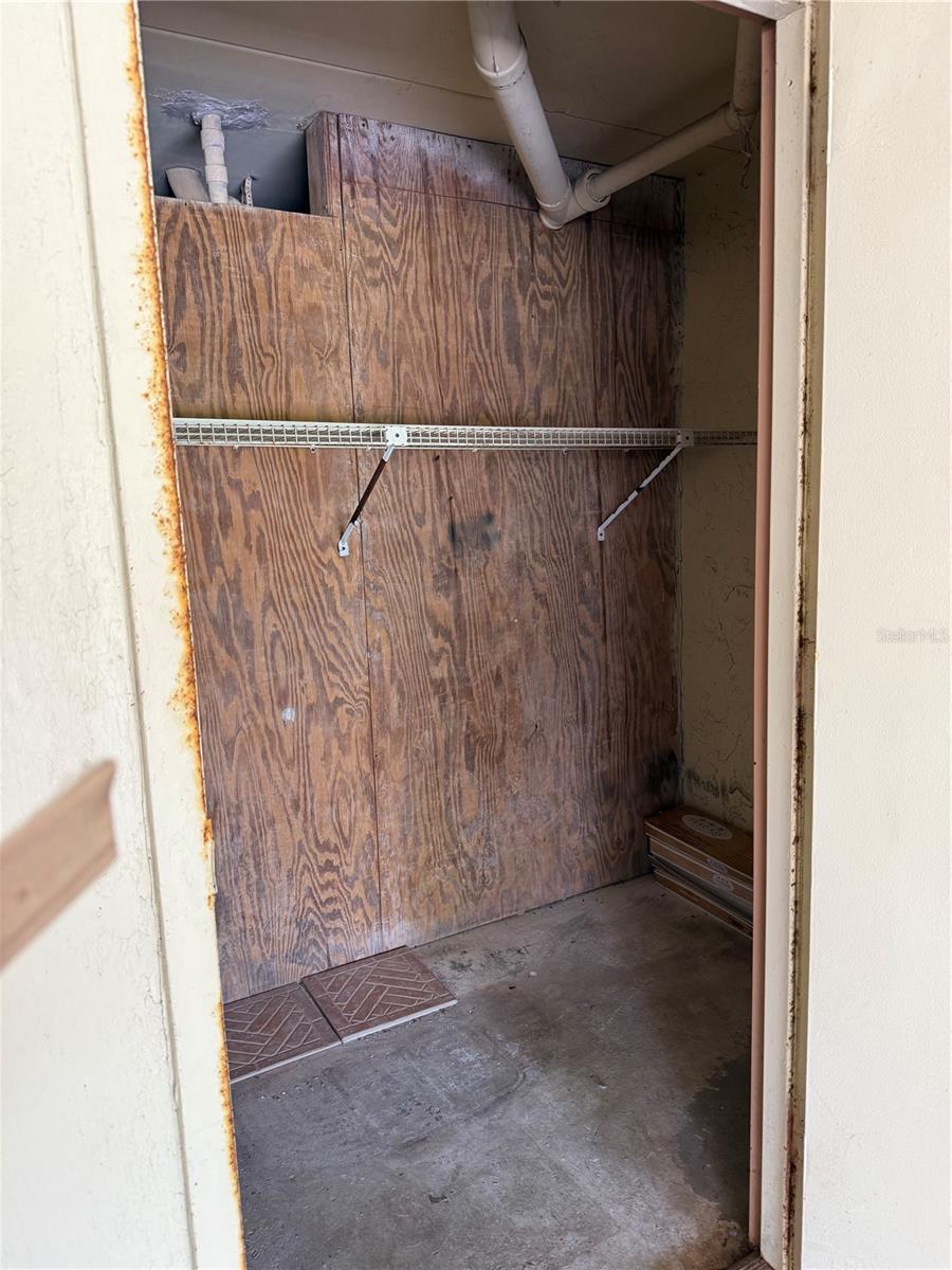 HARBOR GREENS AT YACHT CLUB ESTATES - Residential Lease