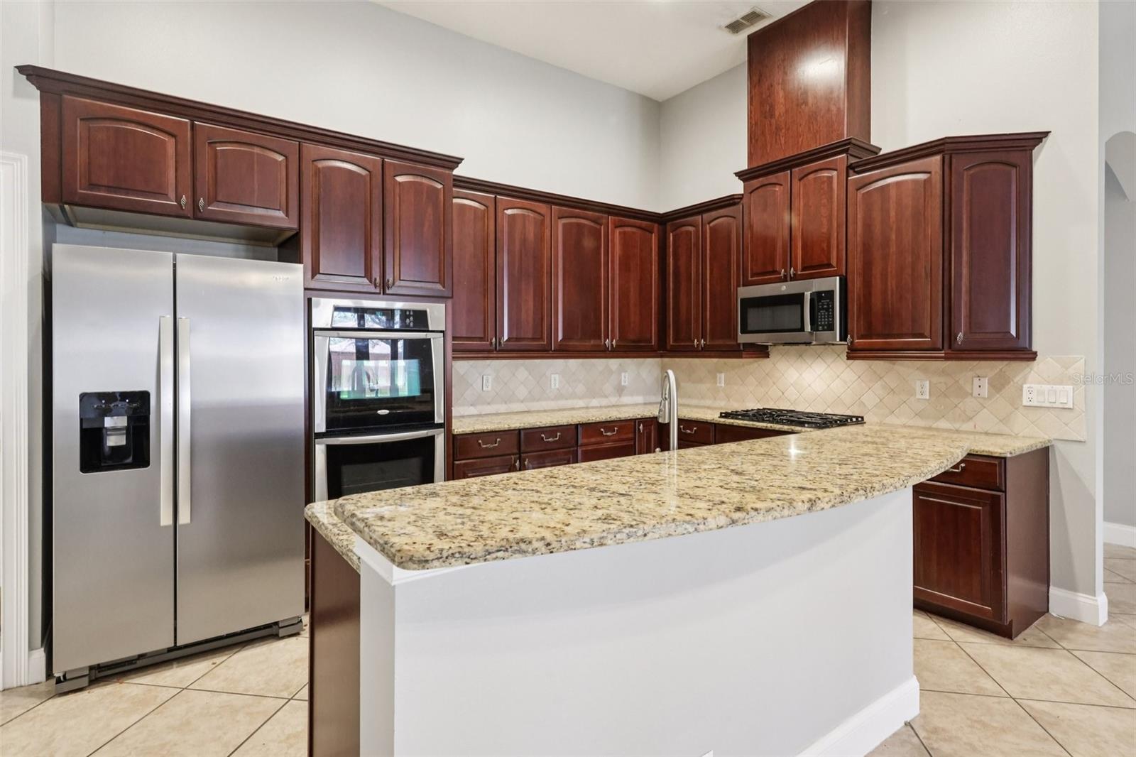 KEENES POINTE - Residential