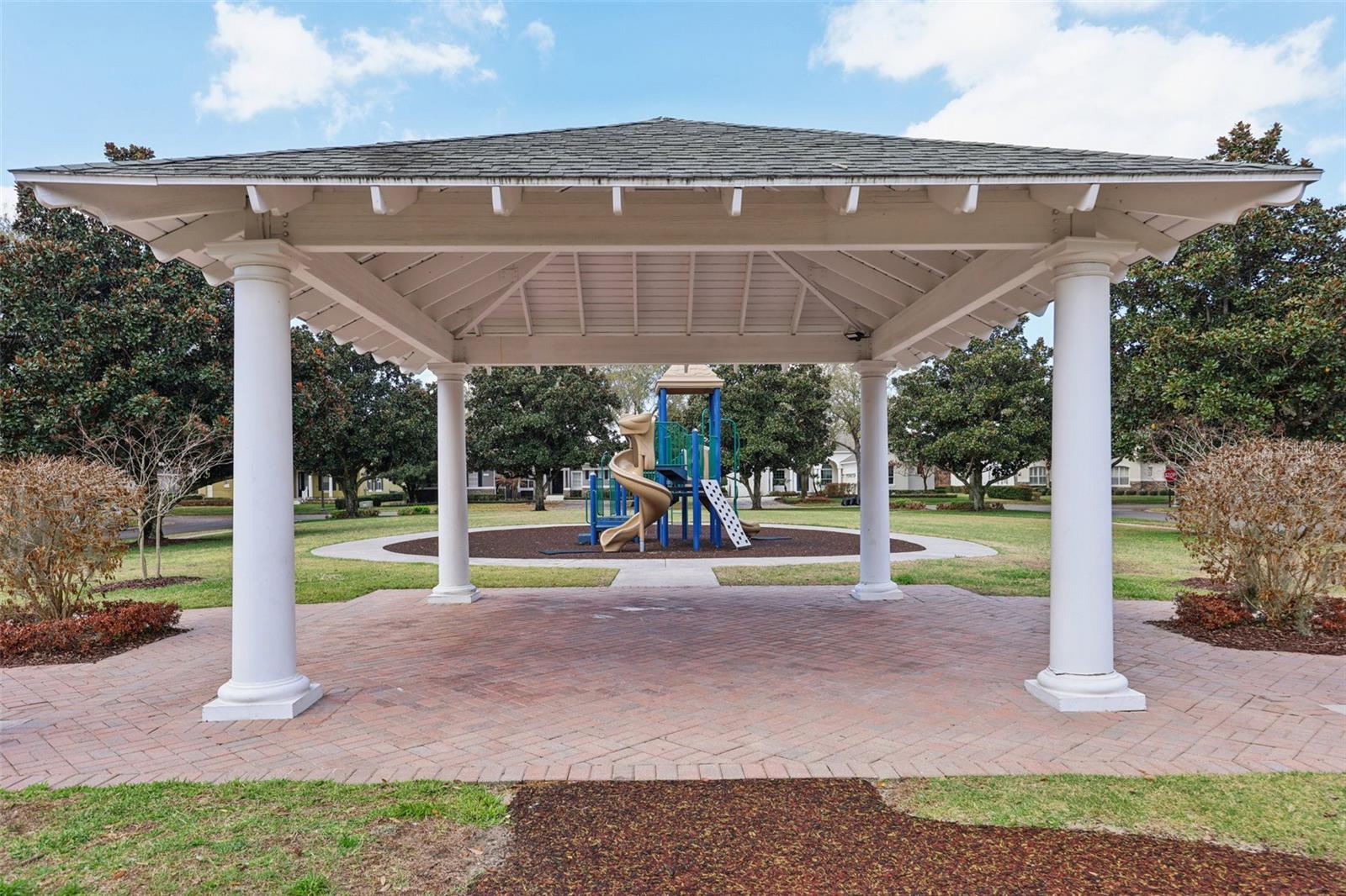 KEENES POINTE - Residential