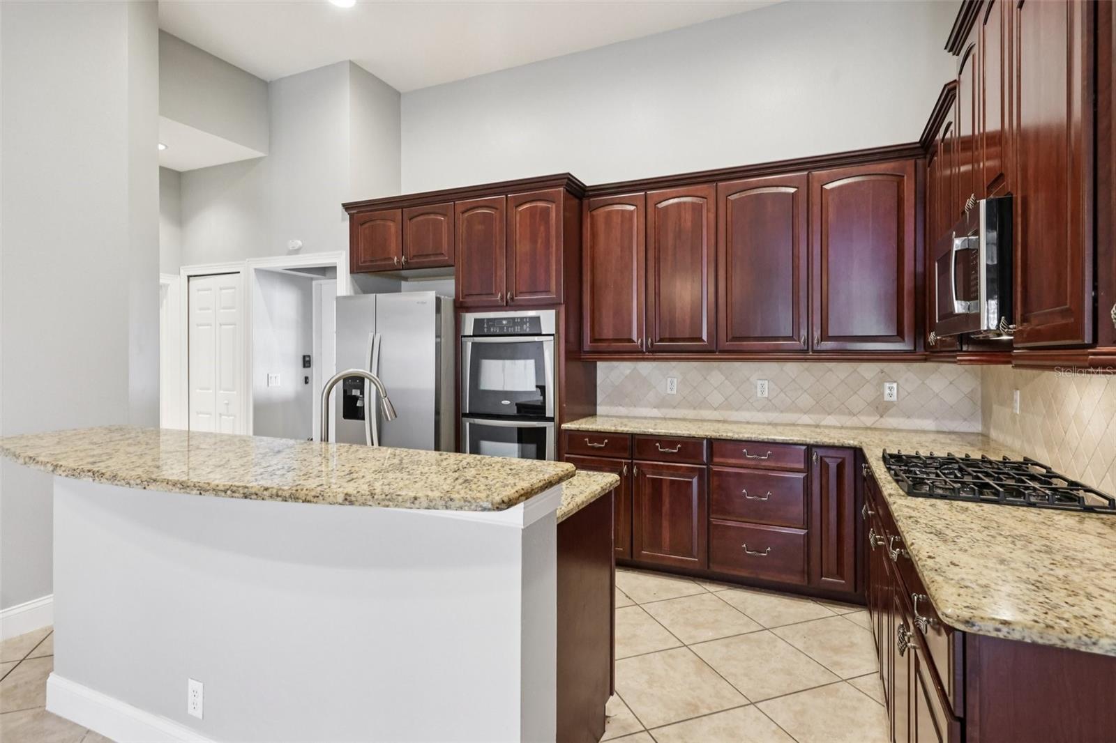 KEENES POINTE - Residential