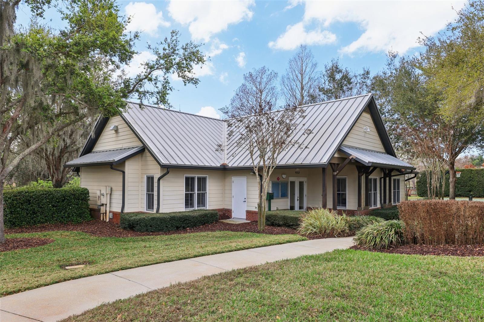 KEENES POINTE - Residential