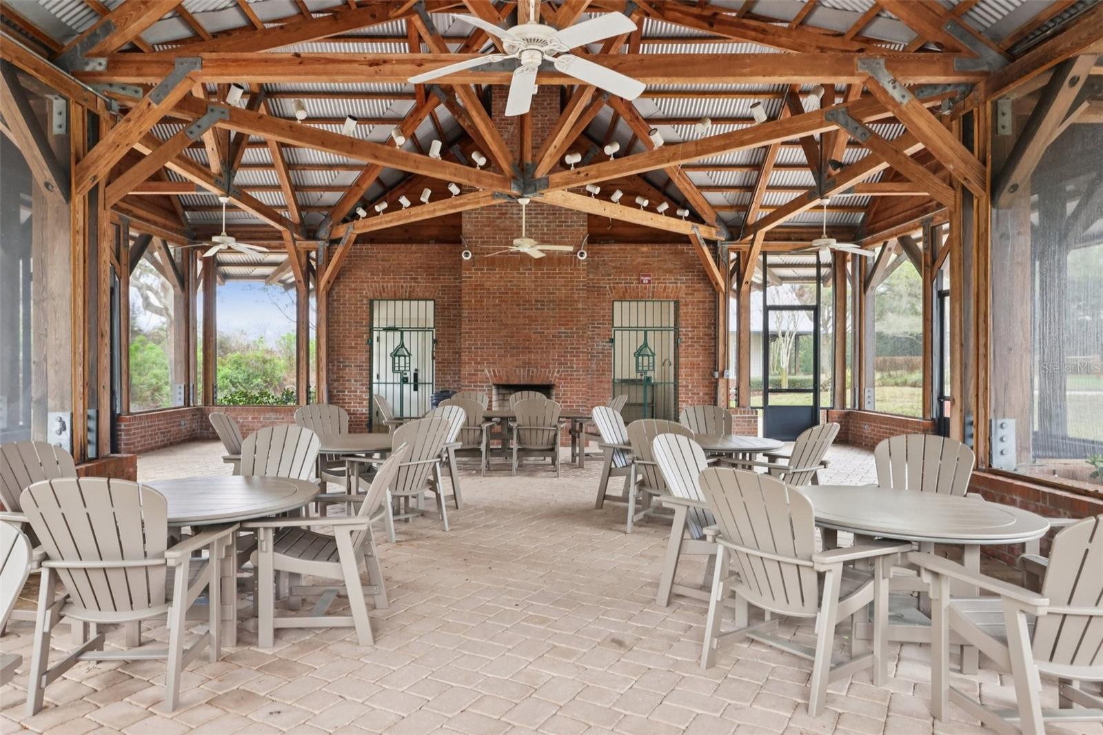 KEENES POINTE - Residential