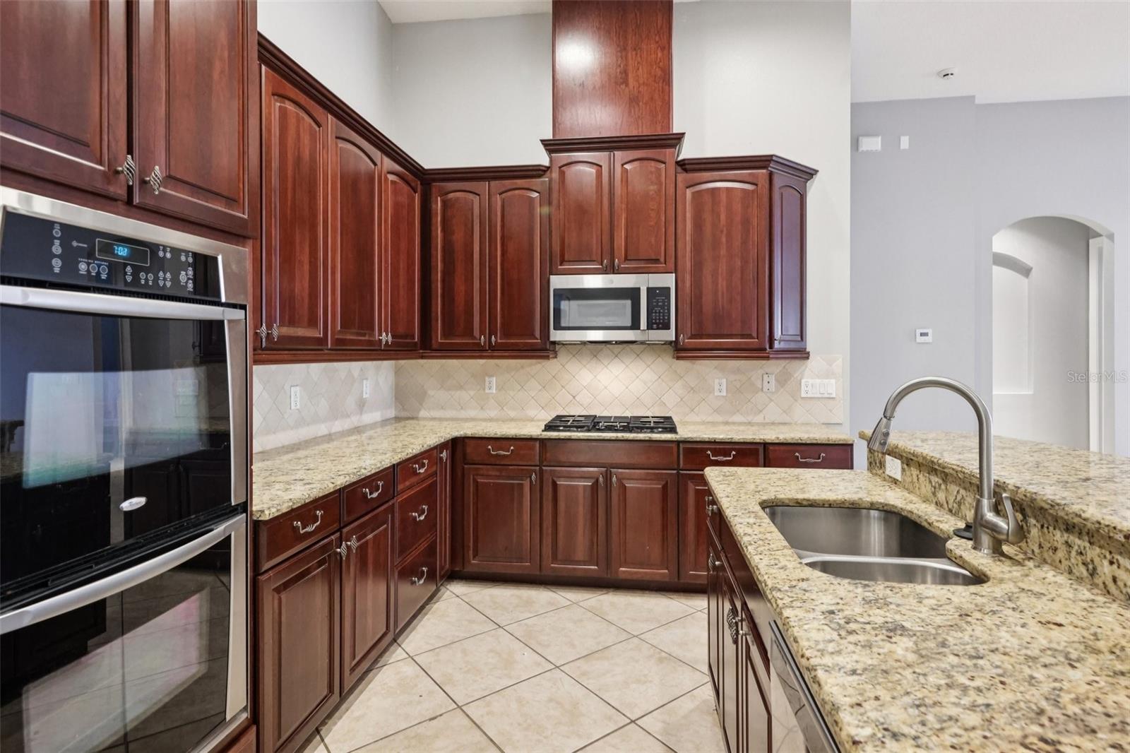 KEENES POINTE - Residential