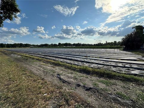 2208 BOGAERT ROAD DOVER FL 33527