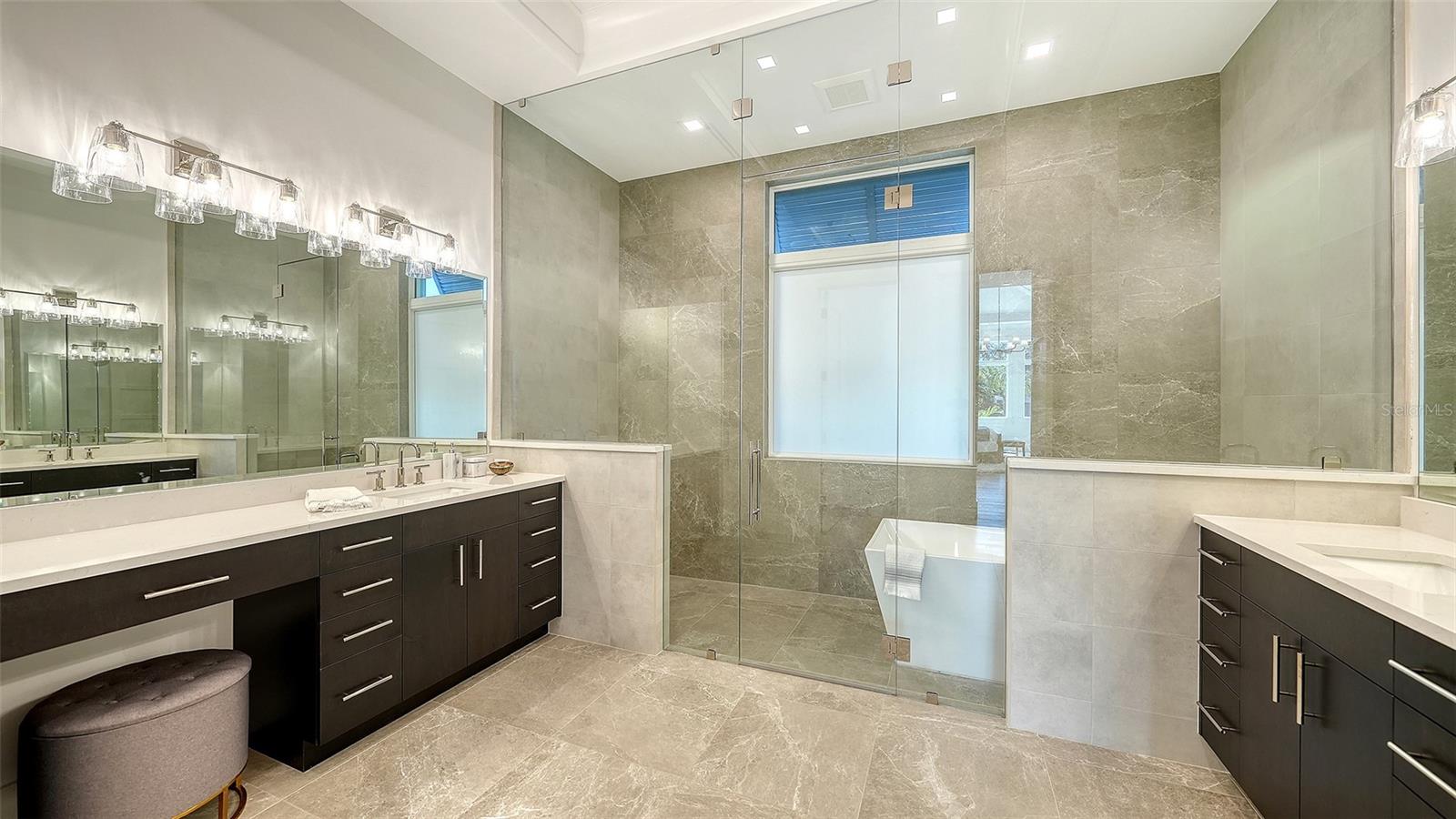 SIESTAS BAYSIDE WATERSIDE EAST - Residential