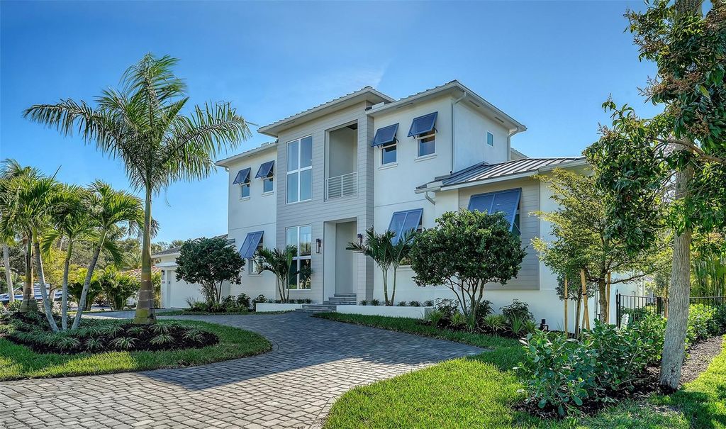 Photo of 558 Venice Lane, Sarasota, FL 34242 (MLS # A4689132)